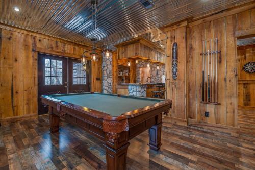 Palms To Pines Lodge
