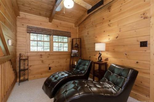 Palms To Pines Lodge