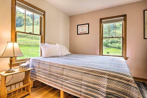 Secluded Marshall Home On 1 Acre And Mtn Views!