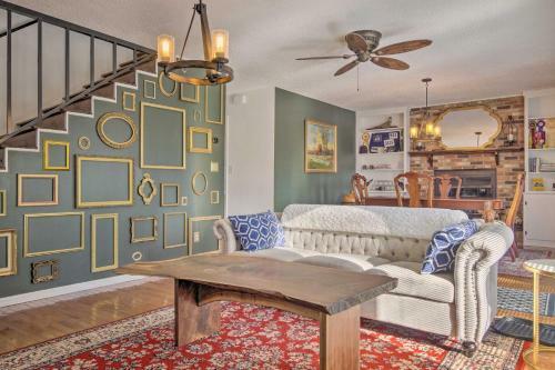 Chic And Cozy Blue Ridge Getaway With Mtn Views!