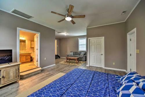 Morehead City Getaway With Yard 4 Mi To Beach!