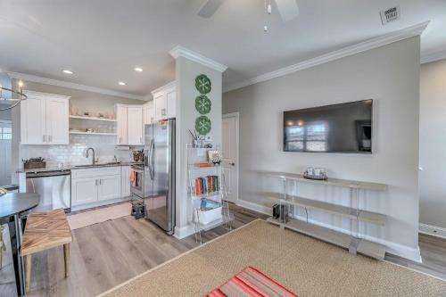Morehead City Townhouse Less Than 3 Miles To Beach!
