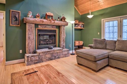 Inviting Maggie Valley House About 4 Mi To Slopes