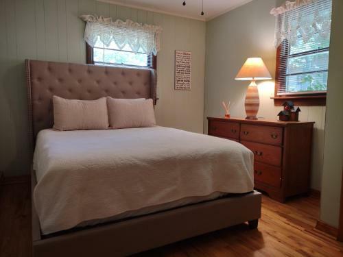 Hotel Cozy Creek Cottages