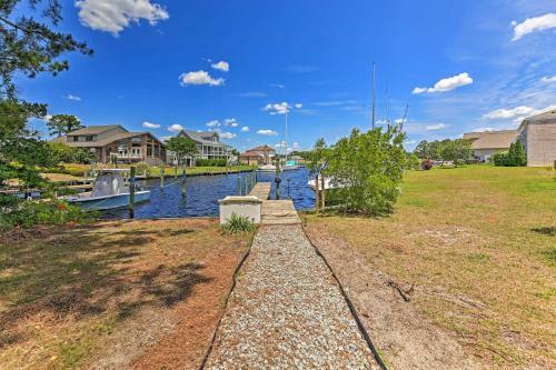 Updated Home With Dock, 14 Miles To New Bern