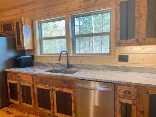 Adventure Ridge Cabin: Rest, Reconnect & Refresh.