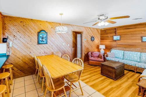 The Sea Salt Cottage At Geri's Place 304