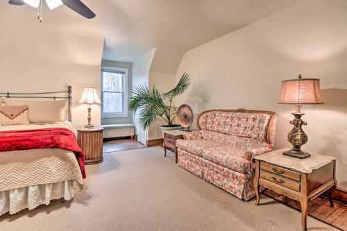 Charming Cottage Close To Hiking And Biking!