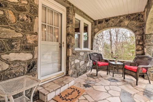 Charming Cottage Close To Hiking And Biking!