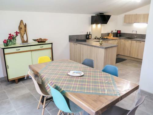 Holiday Home La Grange de Lacayr�de