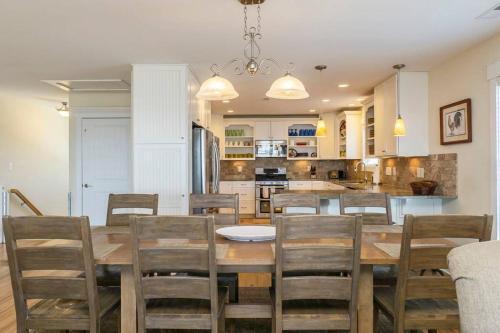 Beautiful Ocean View Property That Will Accommodate Large Groups