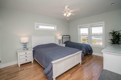A Magical Setting With Ocean And Marsh Views!