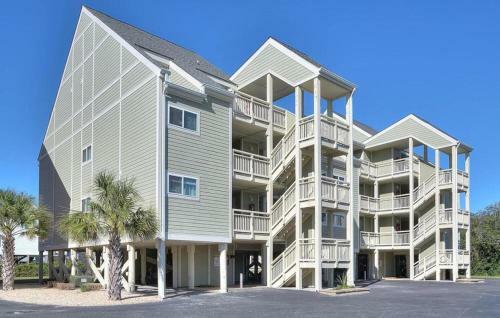 Oak Island Beach Villa 1602-breezy Daze
