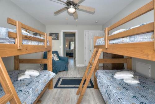 Ocean Walk 6204-anchors Away