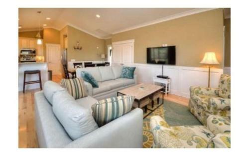 1 Fab Island Retreat
