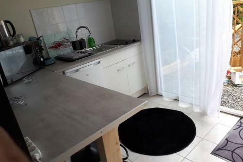 Maisonnette � 100 M De Tarbes Sud