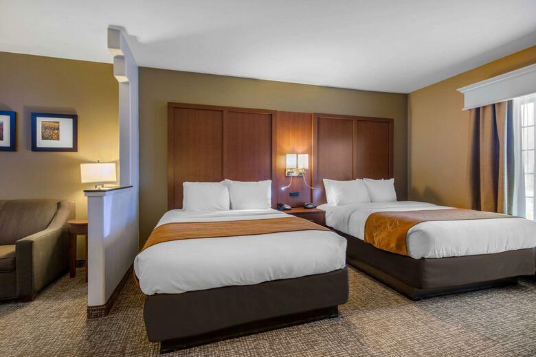 Hotel Comfort Suites Marshall