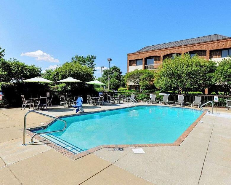Hotel Comfort Suites Chesapeake