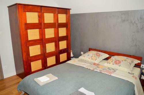 13 Rue Du Perr� Maison de Vacances