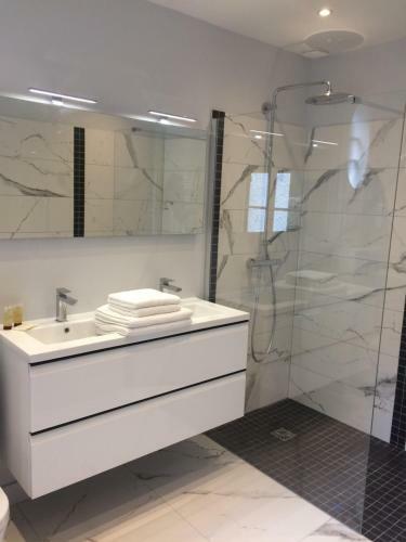 Les Enclos Bed And Breakfast � 4 Mn de Chantilly