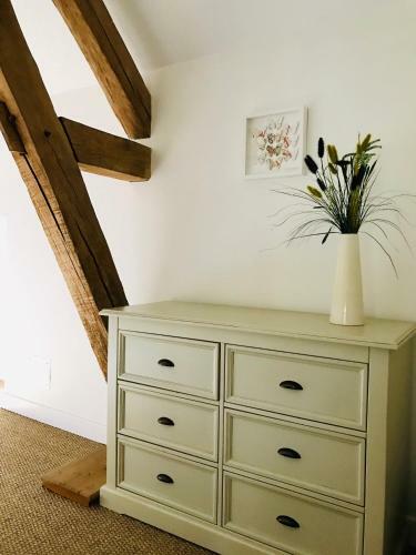 Bed & Breakfast Spacious Loft Style Suite Apartment