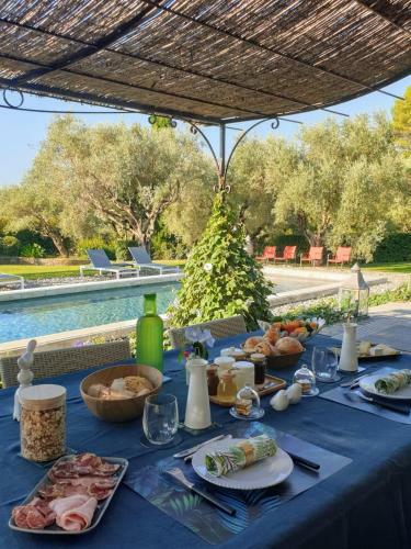 Hostal L'esquiro�