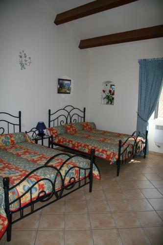 Bed & Breakfast Chambres D?h�tes Lou Jassou