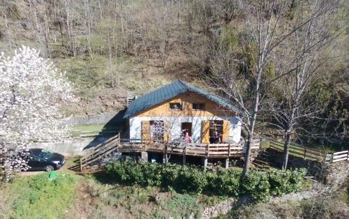 Le Chalet De Larcat