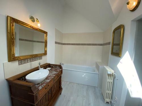 Hostal Manoir de L'oiseli�re
