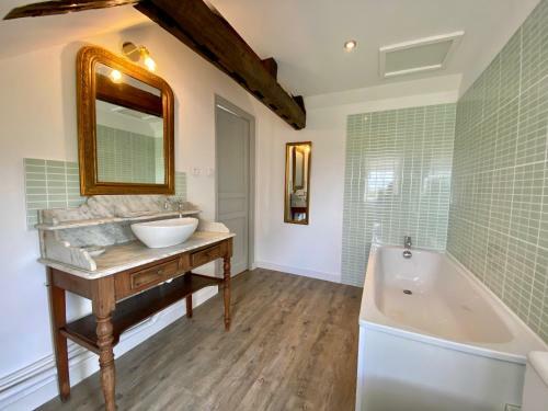 Hostal Manoir de L'oiseli�re