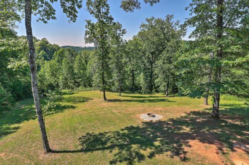 Updated Home With Deck And Fire Pit, Near Golfing