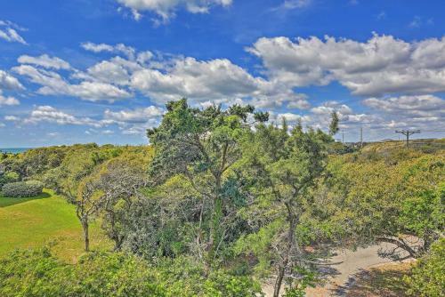 Apartamento Condo With Partial Ocean View On Indian Beach!