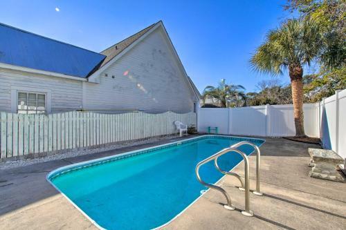 Apartamento Southport Condo With Fire Pit And Private Pool!
