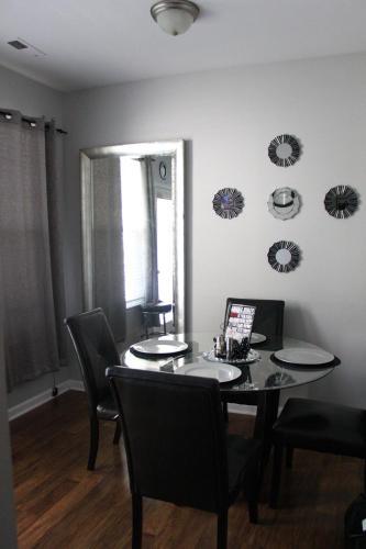 Modern, Stylish 3br Townhome In Raleigh! Townhouse