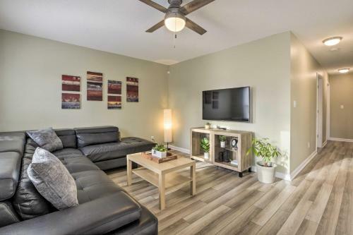 Bright, Updated Home About 1 Mi To Dtwn Raleigh!