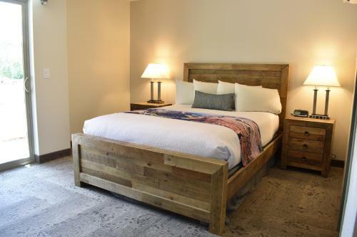 Hotel Bumbleberry Inn