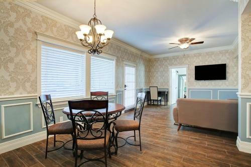 Bed & Breakfast Sara's Inn On The Boulevard