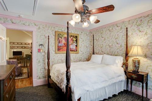 Bed & Breakfast Sara's Inn On The Boulevard