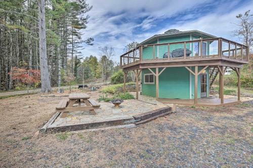 West Jefferson Mountain Lighthouse With Grill