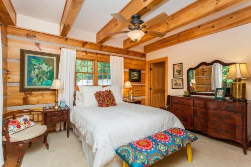 Serene Mountain Retreat