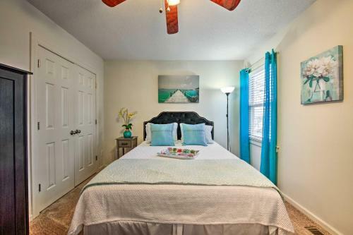 Cozytownhome With Deck Near Hospital!