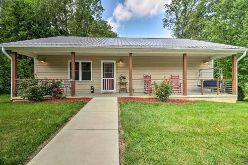 Updated Cottage At Lake Junaluska Golf Course