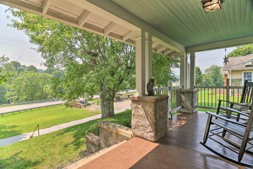 Cozy Home With Views Less Than 1 Mi To Lake Junaluska!