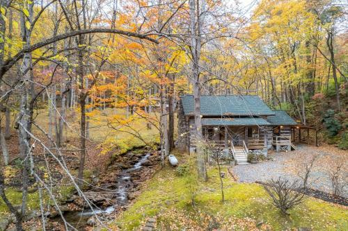 Cascading Creek Cabin