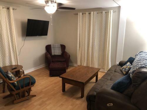 Burrel Avenue Apartments