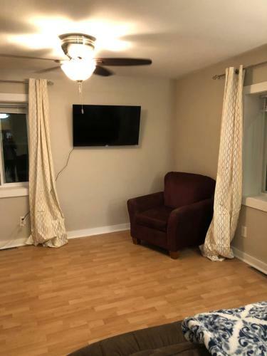 Burrel Avenue Apartments