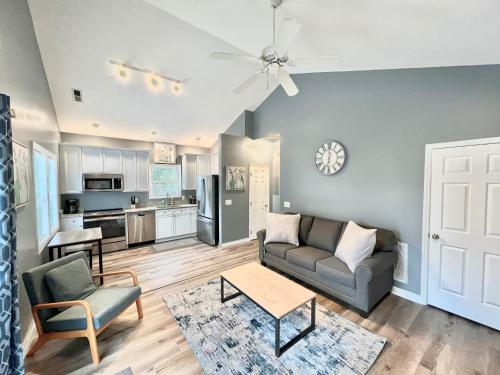 Apartamento Charming, Beautiful, Treetop Loft, Prime Location