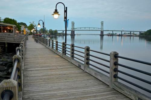River & Walk