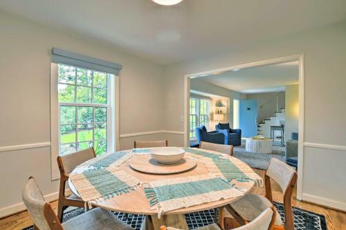 The Intracoastal Hideaway 4 Miles To Beach!