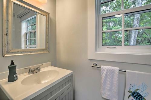 The Intracoastal Hideaway 4 Miles To Beach!